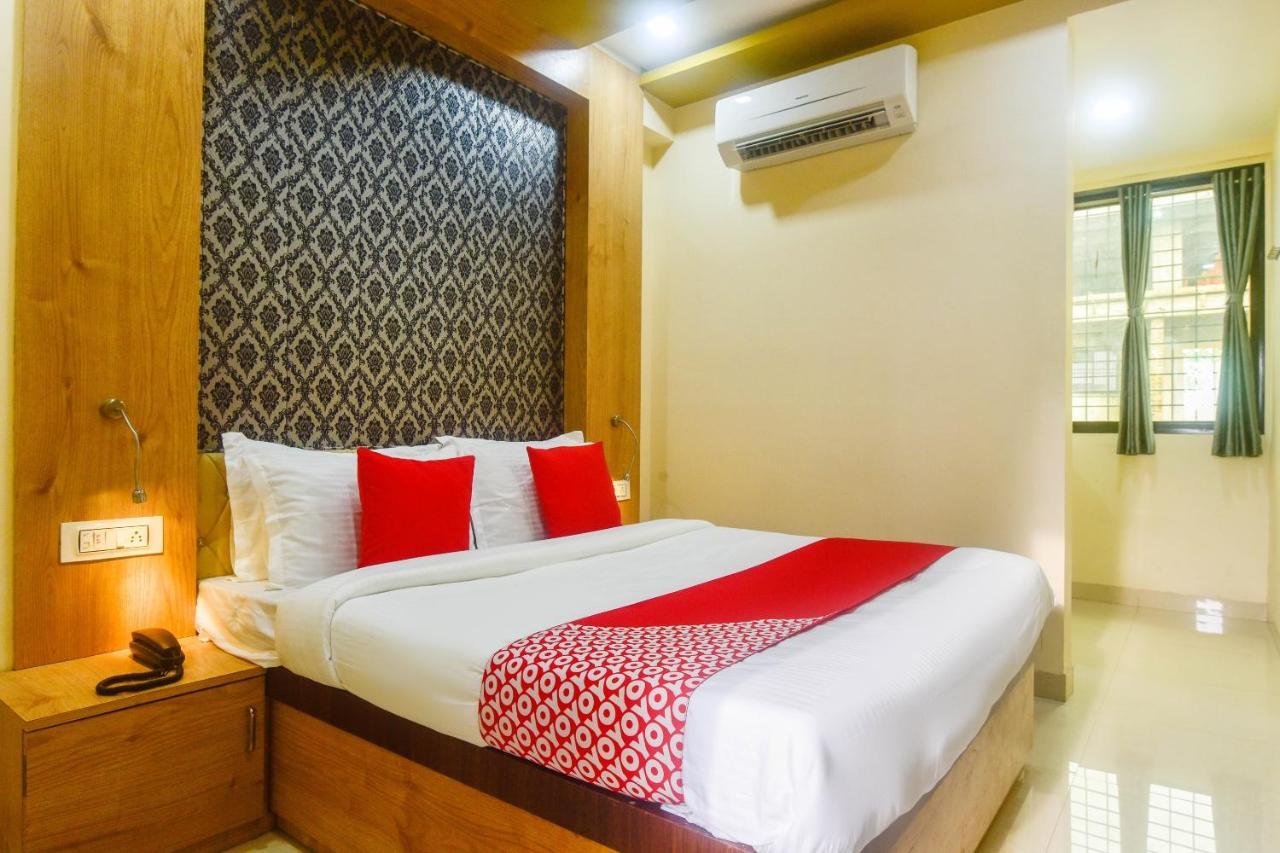 Oyo 60773 Ruchita Loadging & Boarding Hotel Bombay Exterior foto